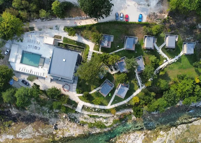 Outdoor Bosnia Adventure Semesteranläggning (resort)